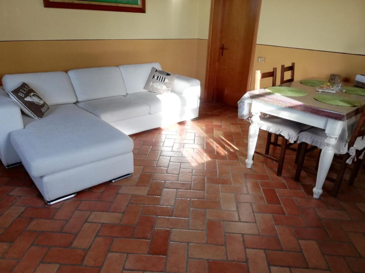 Ferienwohnung L'Aia Degli Olivi Vada Exterior foto